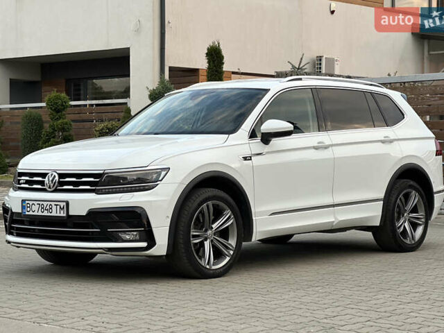 Белый Фольксваген Tiguan Allspace, объемом двигателя 2 л и пробегом 184 тыс. км за 31499 $, фото 43 на Automoto.ua