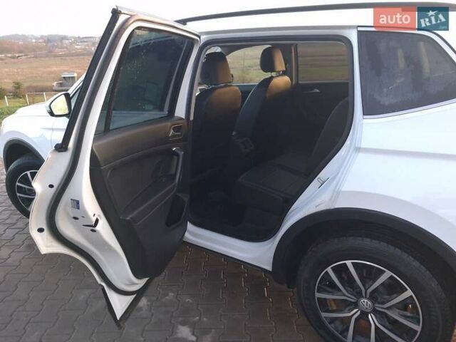 Білий Фольксваген Tiguan Allspace, об'ємом двигуна 1.97 л та пробігом 130 тис. км за 17800 $, фото 15 на Automoto.ua
