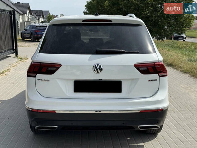 Белый Фольксваген Tiguan Allspace, объемом двигателя 2 л и пробегом 86 тыс. км за 23400 $, фото 4 на Automoto.ua