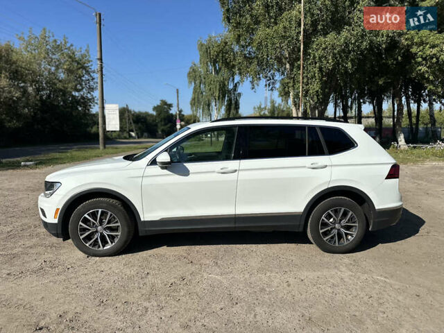 Білий Фольксваген Tiguan Allspace, об'ємом двигуна 2 л та пробігом 215 тис. км за 16999 $, фото 4 на Automoto.ua