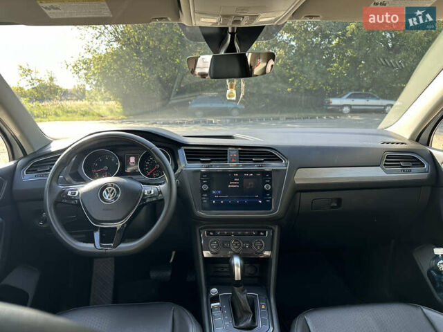 Білий Фольксваген Tiguan Allspace, об'ємом двигуна 2 л та пробігом 215 тис. км за 16999 $, фото 10 на Automoto.ua
