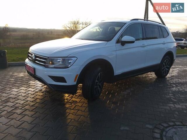 Білий Фольксваген Tiguan Allspace, об'ємом двигуна 1.97 л та пробігом 130 тис. км за 17800 $, фото 4 на Automoto.ua