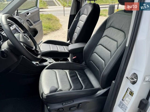 Белый Фольксваген Tiguan Allspace, объемом двигателя 2 л и пробегом 86 тыс. км за 23400 $, фото 7 на Automoto.ua