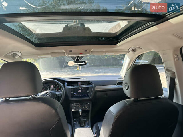 Білий Фольксваген Tiguan Allspace, об'ємом двигуна 2 л та пробігом 215 тис. км за 16999 $, фото 9 на Automoto.ua