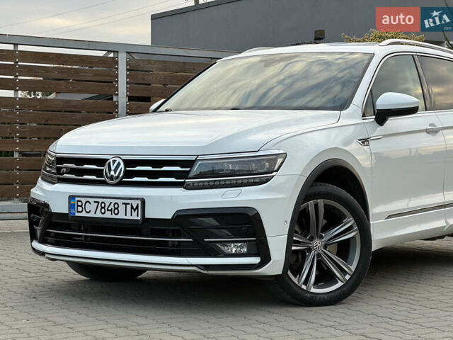 Белый Фольксваген Tiguan Allspace, объемом двигателя 2 л и пробегом 184 тыс. км за 31499 $, фото 5 на Automoto.ua
