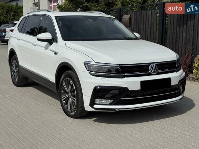 Белый Фольксваген Tiguan Allspace, объемом двигателя 2 л и пробегом 86 тыс. км за 23400 $, фото 1 на Automoto.ua