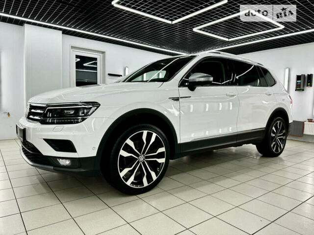 Белый Фольксваген Tiguan Allspace, объемом двигателя 2 л и пробегом 189 тыс. км за 29900 $, фото 15 на Automoto.ua