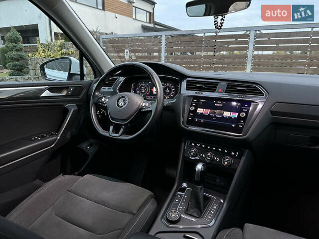 Белый Фольксваген Tiguan Allspace, объемом двигателя 2 л и пробегом 184 тыс. км за 31499 $, фото 97 на Automoto.ua
