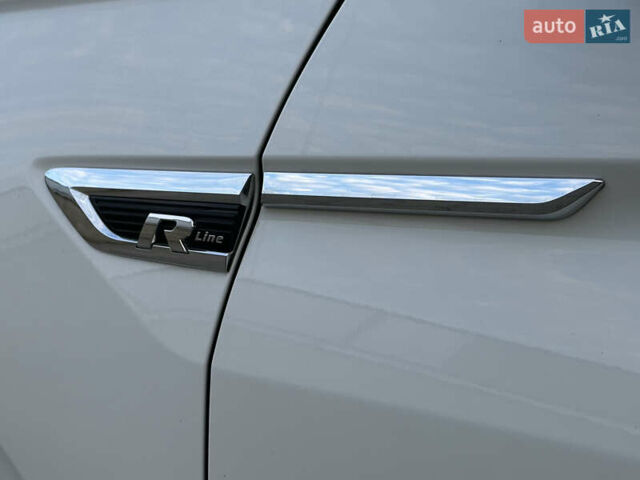 Белый Фольксваген Tiguan Allspace, объемом двигателя 2 л и пробегом 184 тыс. км за 31499 $, фото 13 на Automoto.ua