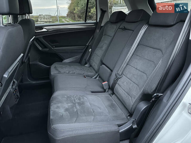 Белый Фольксваген Tiguan Allspace, объемом двигателя 2 л и пробегом 184 тыс. км за 31499 $, фото 80 на Automoto.ua