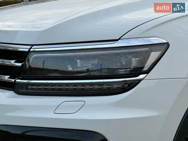 Белый Фольксваген Tiguan Allspace, объемом двигателя 2 л и пробегом 184 тыс. км за 31499 $, фото 9 на Automoto.ua