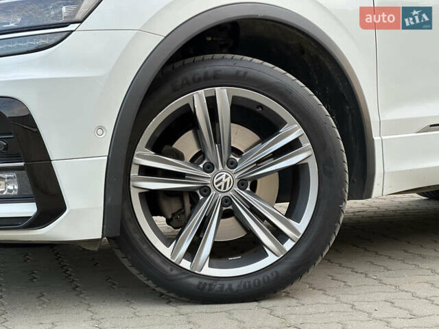 Белый Фольксваген Tiguan Allspace, объемом двигателя 2 л и пробегом 184 тыс. км за 31499 $, фото 11 на Automoto.ua