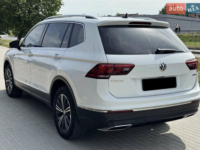 Белый Фольксваген Tiguan Allspace, объемом двигателя 2 л и пробегом 86 тыс. км за 23400 $, фото 5 на Automoto.ua