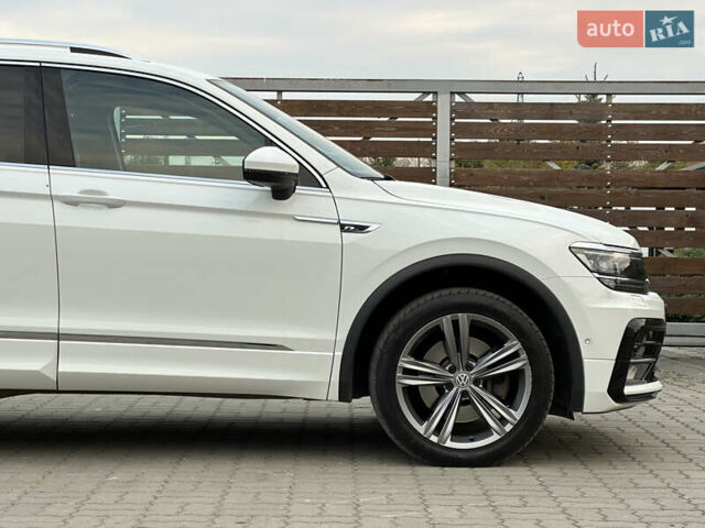 Белый Фольксваген Tiguan Allspace, объемом двигателя 2 л и пробегом 184 тыс. км за 31499 $, фото 34 на Automoto.ua