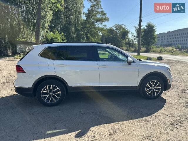 Білий Фольксваген Tiguan Allspace, об'ємом двигуна 2 л та пробігом 215 тис. км за 16999 $, фото 8 на Automoto.ua