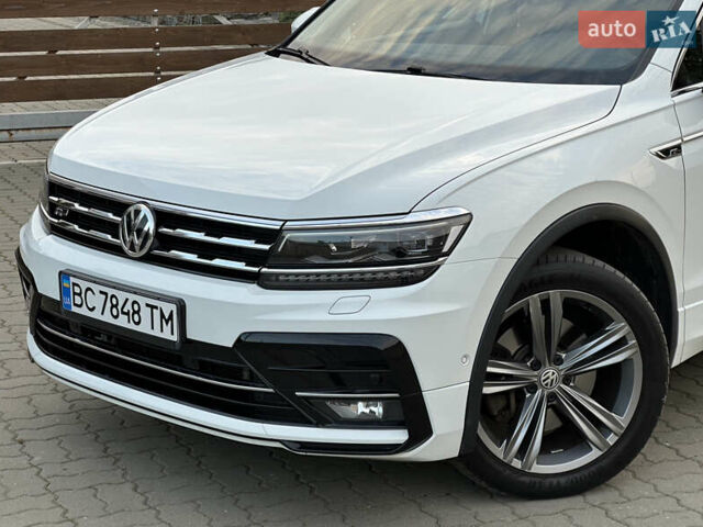 Белый Фольксваген Tiguan Allspace, объемом двигателя 2 л и пробегом 184 тыс. км за 31499 $, фото 12 на Automoto.ua