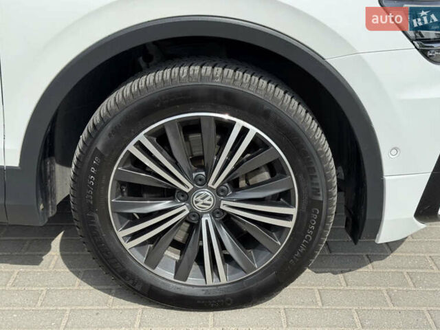 Белый Фольксваген Tiguan Allspace, объемом двигателя 2 л и пробегом 86 тыс. км за 23400 $, фото 2 на Automoto.ua