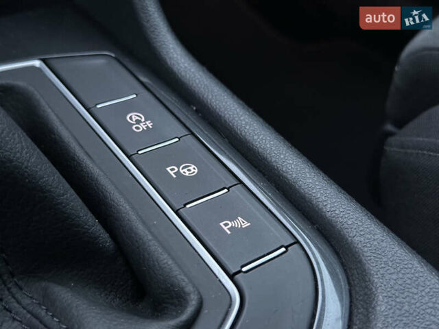 Белый Фольксваген Tiguan Allspace, объемом двигателя 2 л и пробегом 184 тыс. км за 31499 $, фото 69 на Automoto.ua