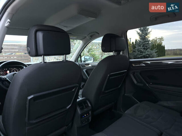 Белый Фольксваген Tiguan Allspace, объемом двигателя 2 л и пробегом 184 тыс. км за 31499 $, фото 79 на Automoto.ua