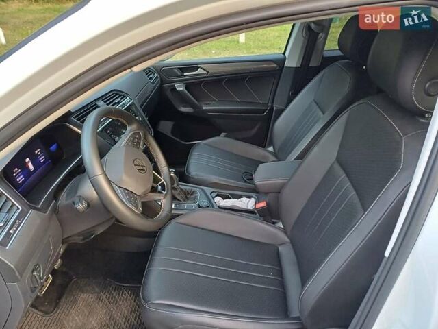 Білий Фольксваген Tiguan Allspace, об'ємом двигуна 2 л та пробігом 20 тис. км за 32000 $, фото 14 на Automoto.ua
