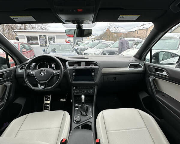 Білий Фольксваген Tiguan Allspace, об'ємом двигуна 2 л та пробігом 44 тис. км за 26500 $, фото 10 на Automoto.ua