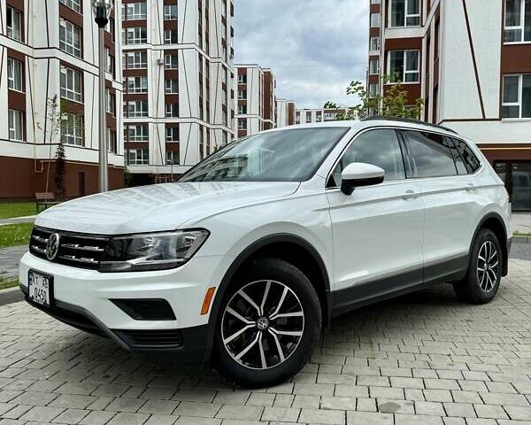 Белый Фольксваген Tiguan Allspace, объемом двигателя 1.98 л и пробегом 31 тыс. км за 30200 $, фото 2 на Automoto.ua