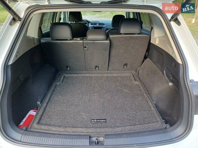 Білий Фольксваген Tiguan Allspace, об'ємом двигуна 2 л та пробігом 20 тис. км за 32000 $, фото 18 на Automoto.ua