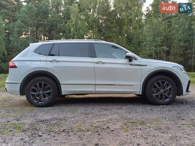 Білий Фольксваген Tiguan Allspace, об'ємом двигуна 2 л та пробігом 20 тис. км за 32000 $, фото 10 на Automoto.ua