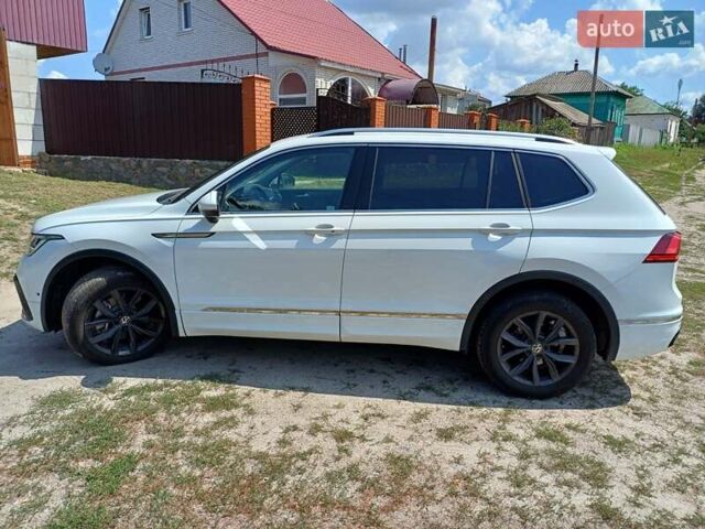 Білий Фольксваген Tiguan Allspace, об'ємом двигуна 2 л та пробігом 20 тис. км за 32000 $, фото 3 на Automoto.ua