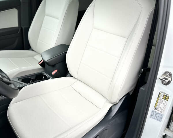 Білий Фольксваген Tiguan Allspace, об'ємом двигуна 2 л та пробігом 44 тис. км за 26500 $, фото 11 на Automoto.ua