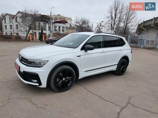 Белый Фольксваген Tiguan Allspace, объемом двигателя 2 л и пробегом 175 тыс. км за 33500 $, фото 5 на Automoto.ua