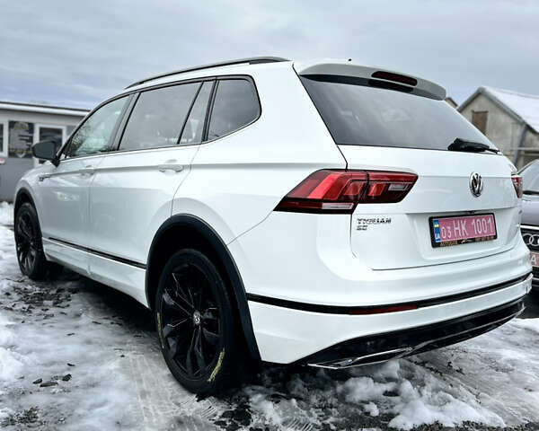 Білий Фольксваген Tiguan Allspace, об'ємом двигуна 2 л та пробігом 44 тис. км за 26500 $, фото 4 на Automoto.ua
