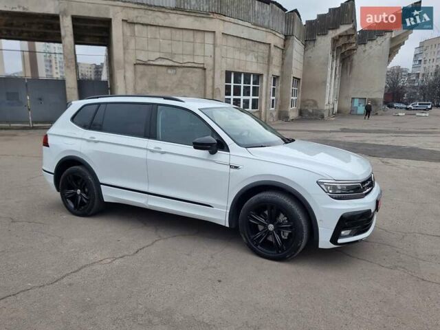 Белый Фольксваген Tiguan Allspace, объемом двигателя 2 л и пробегом 175 тыс. км за 33500 $, фото 22 на Automoto.ua