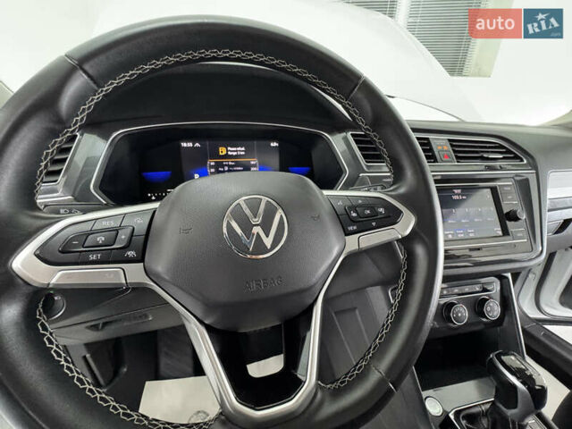 Белый Фольксваген Tiguan Allspace, объемом двигателя 2 л и пробегом 86 тыс. км за 24999 $, фото 33 на Automoto.ua
