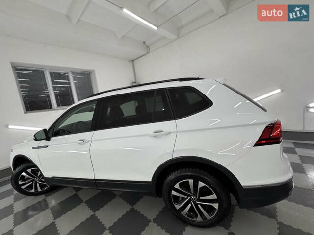 Белый Фольксваген Tiguan Allspace, объемом двигателя 2 л и пробегом 86 тыс. км за 24999 $, фото 132 на Automoto.ua