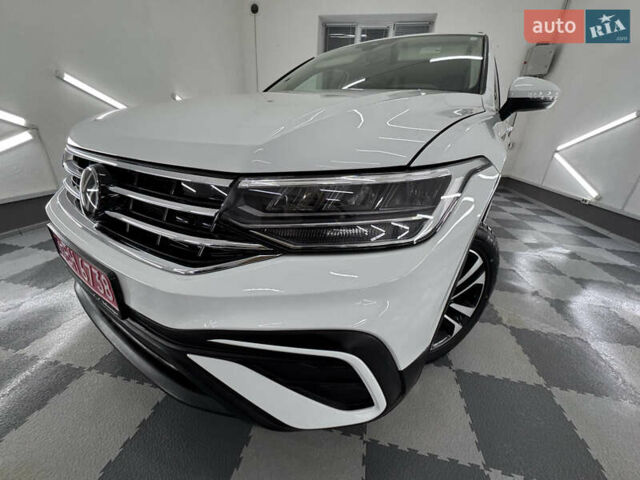 Белый Фольксваген Tiguan Allspace, объемом двигателя 2 л и пробегом 86 тыс. км за 25499 $, фото 85 на Automoto.ua