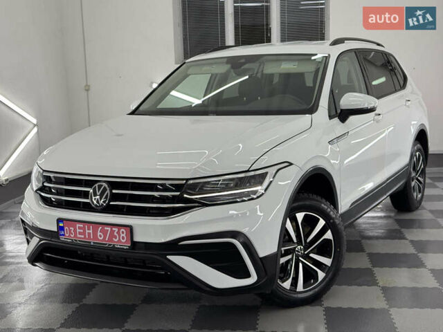 Белый Фольксваген Tiguan Allspace, объемом двигателя 2 л и пробегом 86 тыс. км за 24999 $, фото 14 на Automoto.ua