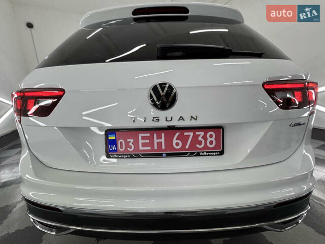 Белый Фольксваген Tiguan Allspace, объемом двигателя 2 л и пробегом 86 тыс. км за 24999 $, фото 124 на Automoto.ua