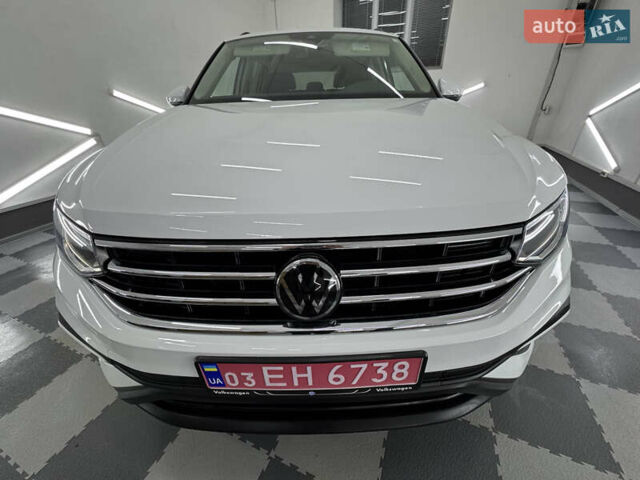 Белый Фольксваген Tiguan Allspace, объемом двигателя 2 л и пробегом 86 тыс. км за 24999 $, фото 90 на Automoto.ua