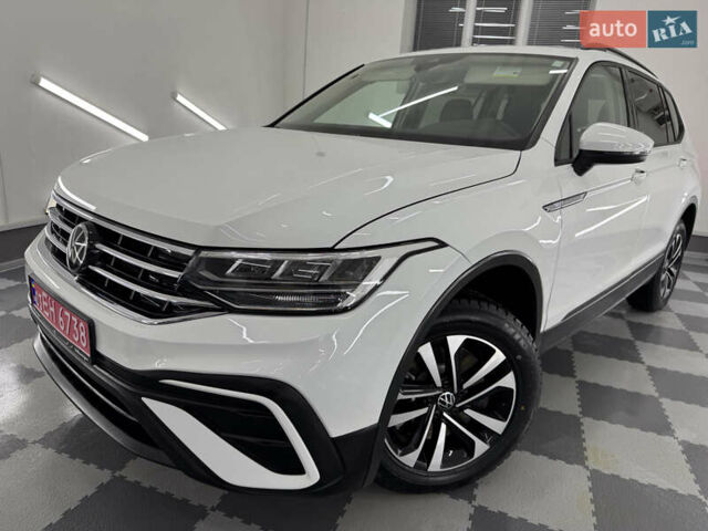 Белый Фольксваген Tiguan Allspace, объемом двигателя 2 л и пробегом 86 тыс. км за 24999 $, фото 119 на Automoto.ua