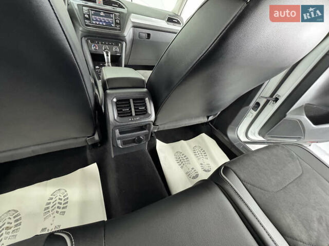 Белый Фольксваген Tiguan Allspace, объемом двигателя 2 л и пробегом 86 тыс. км за 24999 $, фото 59 на Automoto.ua
