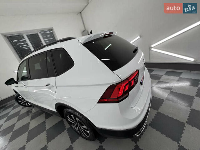 Белый Фольксваген Tiguan Allspace, объемом двигателя 2 л и пробегом 86 тыс. км за 24999 $, фото 26 на Automoto.ua