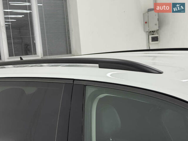 Белый Фольксваген Tiguan Allspace, объемом двигателя 2 л и пробегом 86 тыс. км за 24999 $, фото 101 на Automoto.ua