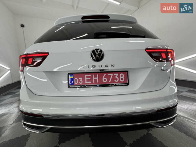 Белый Фольксваген Tiguan Allspace, объемом двигателя 2 л и пробегом 86 тыс. км за 24999 $, фото 125 на Automoto.ua