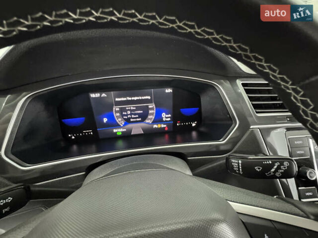 Белый Фольксваген Tiguan Allspace, объемом двигателя 2 л и пробегом 86 тыс. км за 24999 $, фото 87 на Automoto.ua