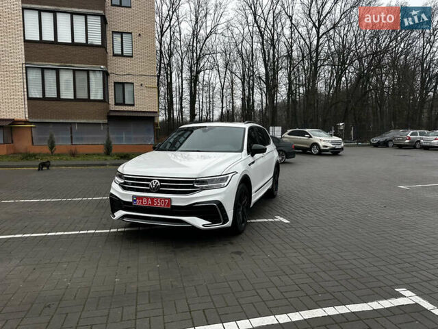 Белый Фольксваген Tiguan Allspace, объемом двигателя 2 л и пробегом 104 тыс. км за 26600 $, фото 24 на Automoto.ua