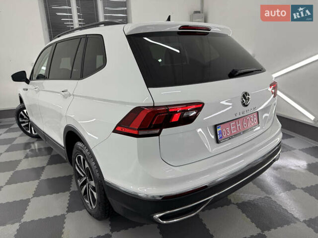 Белый Фольксваген Tiguan Allspace, объемом двигателя 2 л и пробегом 86 тыс. км за 25499 $, фото 15 на Automoto.ua