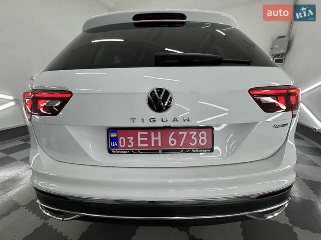 Белый Фольксваген Tiguan Allspace, объемом двигателя 2 л и пробегом 86 тыс. км за 24999 $, фото 135 на Automoto.ua
