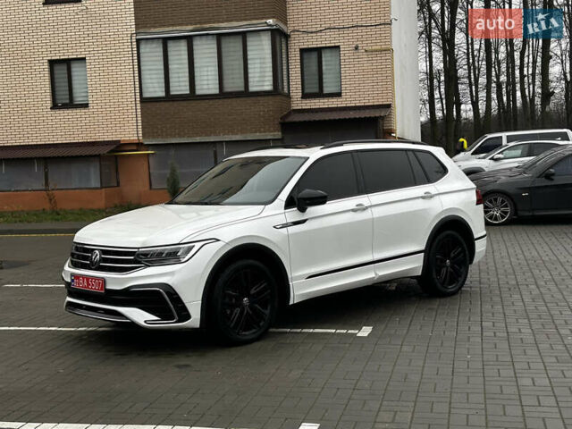 Белый Фольксваген Tiguan Allspace, объемом двигателя 2 л и пробегом 104 тыс. км за 26600 $, фото 21 на Automoto.ua