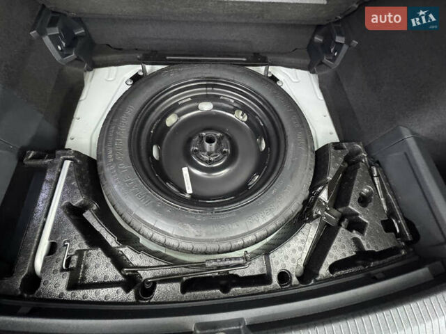 Белый Фольксваген Tiguan Allspace, объемом двигателя 2 л и пробегом 86 тыс. км за 25499 $, фото 51 на Automoto.ua